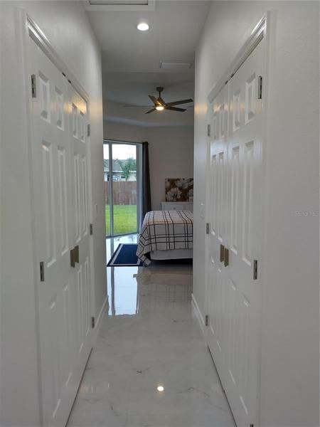 Walking closets (hers/his)