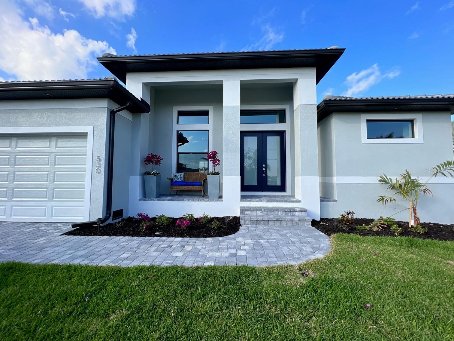 Front Lanai