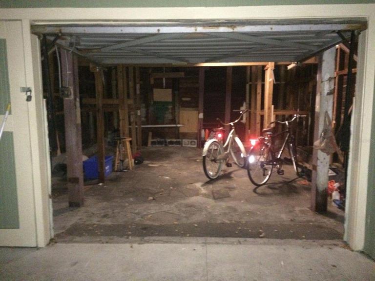 garage 