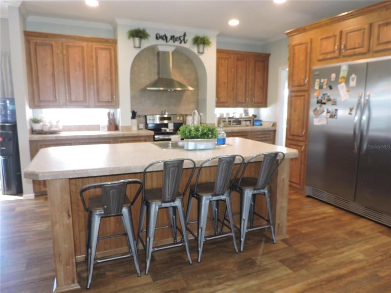 Breakfast Bar Island with sink