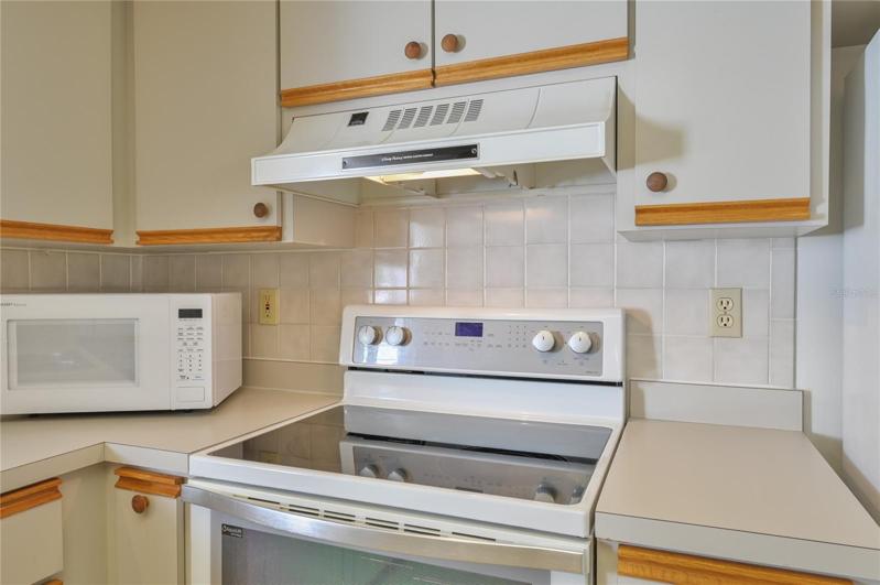 Range with Exhaust Fan