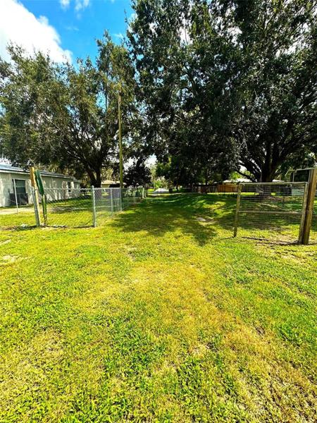 Back parcel easement access