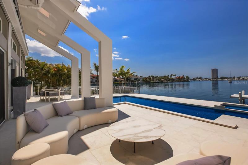 2nd Floor Balcony