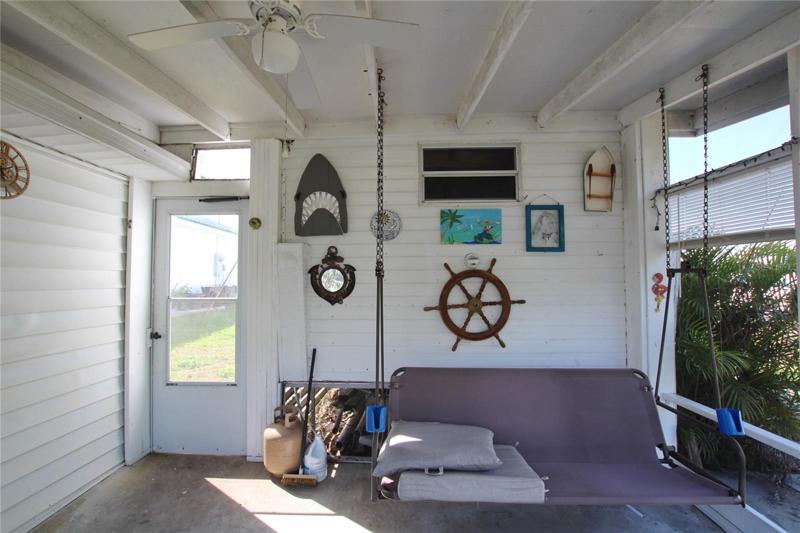 Screen Room