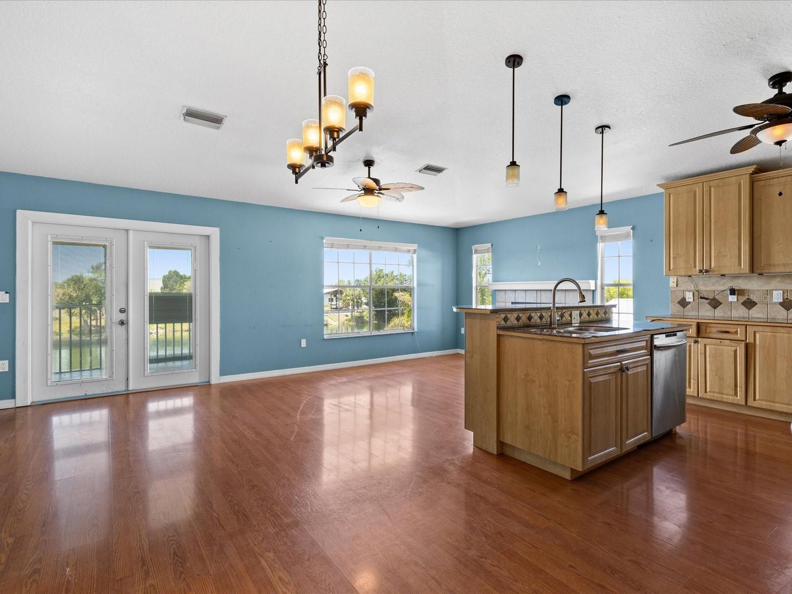 view from the dining room toward the livingroom