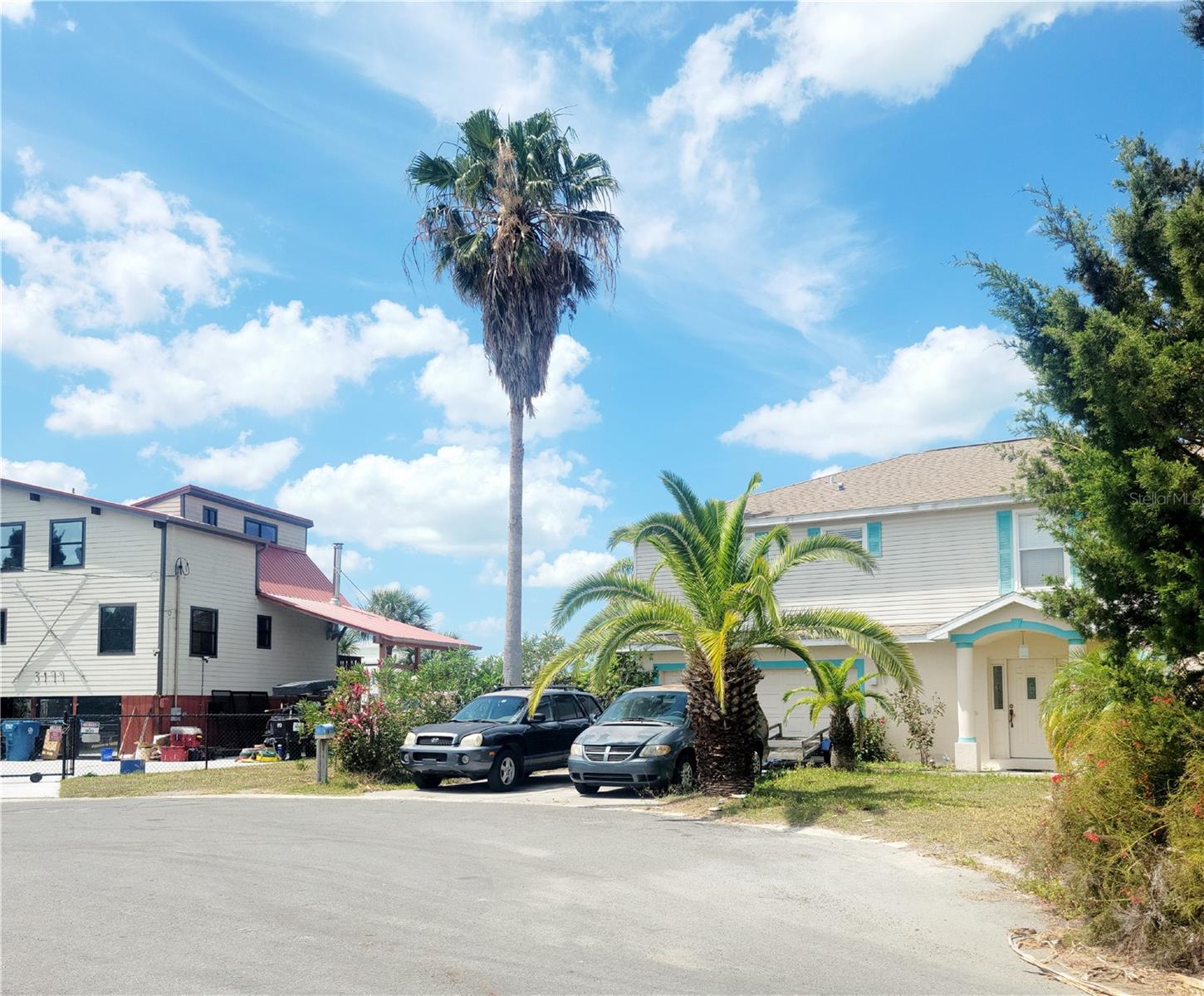 End of the street view.