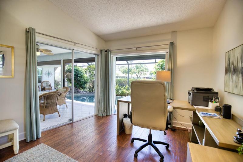Opens to Lanai