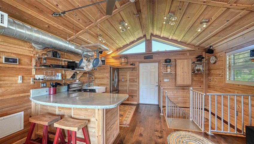 Enjoy breakfast every morning alfresco as you sit up high amongst the birds in the “ Owls Nest”