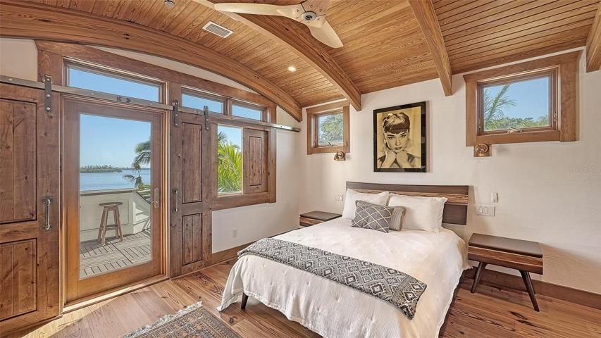 The upstairs "Audrey Hepburn" suite opens up to the Skydeck for 180* views