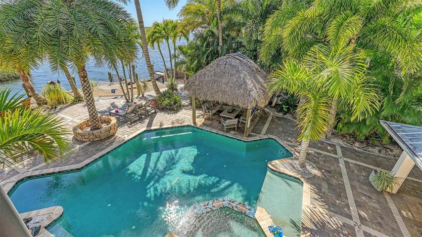 Swim , relax, enjoy a book in one of the 2 hammocks, or drop a fishing pole in for dinner !