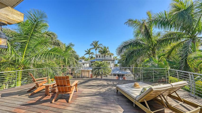 Your own private terrace in the “ Owls Nest”