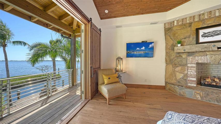 Magnificent Views all day long ...