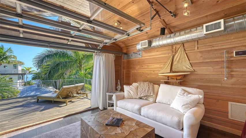 Views forever in the treetops of the “ Owls Nest”