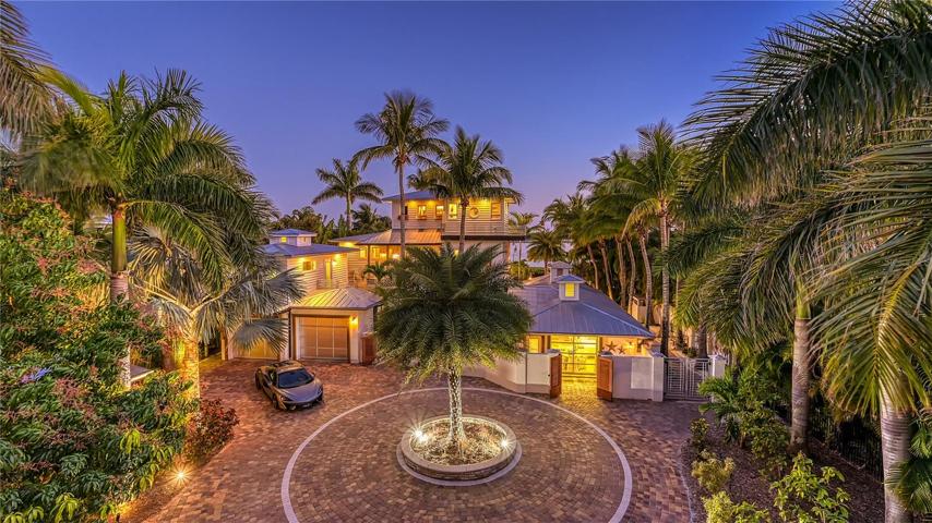 Only here in paradise on Sarasota Bay...