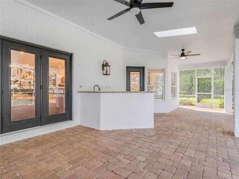 Outdoor kitchen