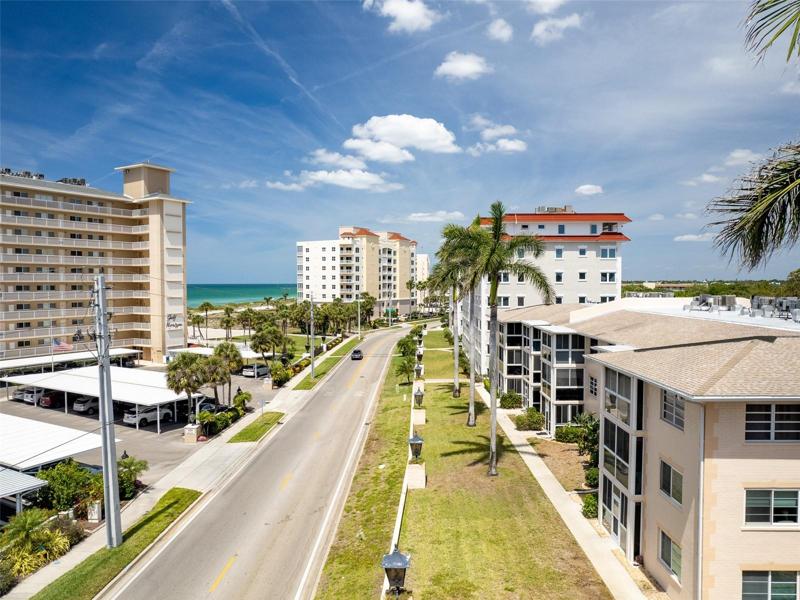 Gulf Views! Easy Beach Access