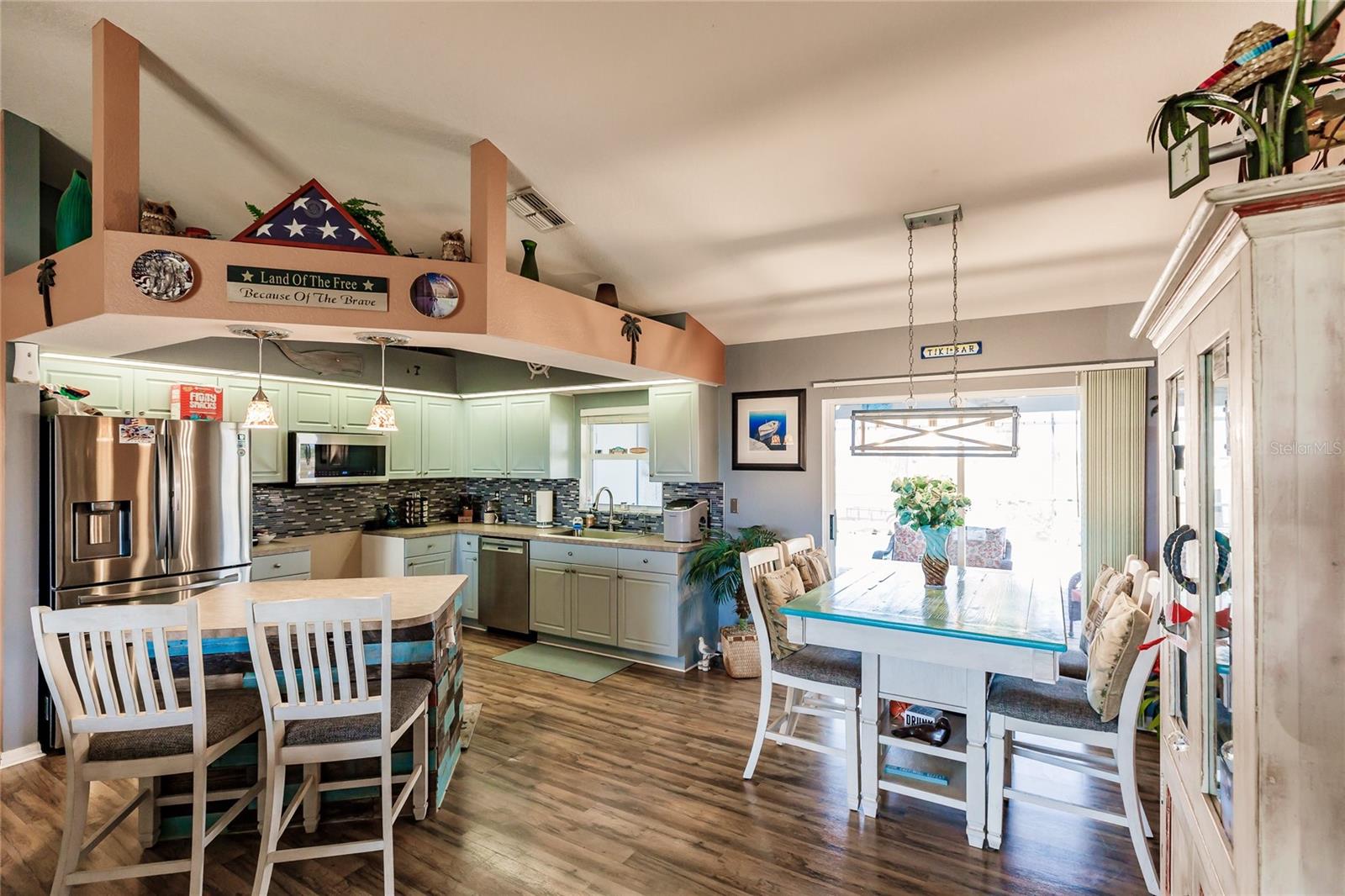KITCHEN &amp; DINING AREA