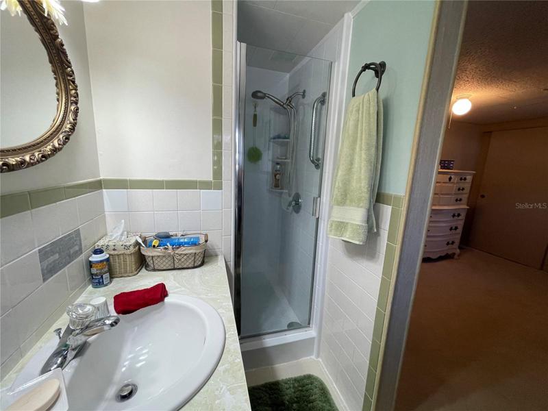 WALK IN MASTER SHOWER
