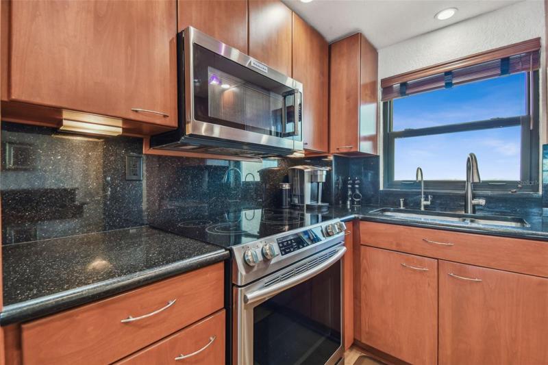 Granite Counters & Backsplash!