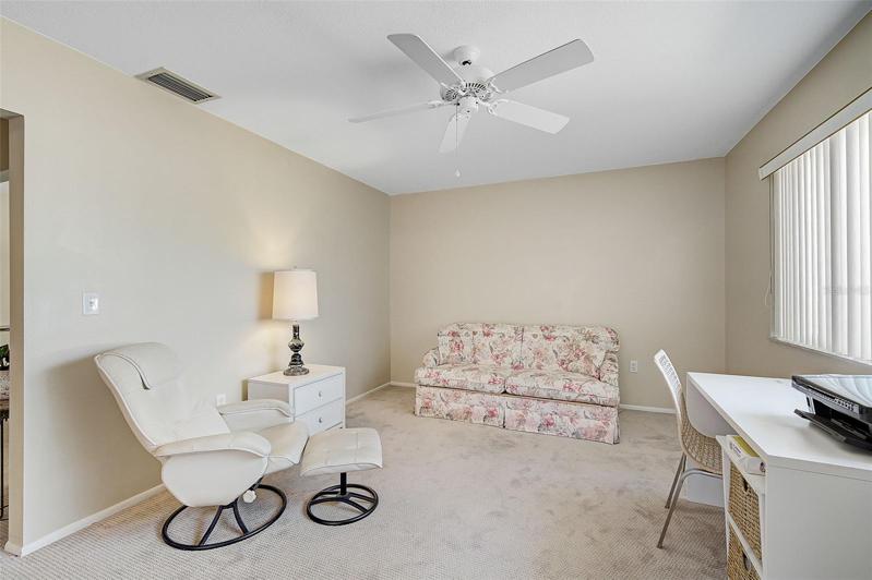 Bonus room/office/den