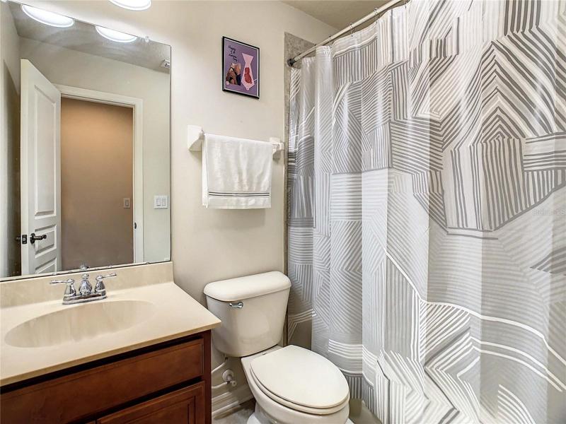 Upstairs full bath