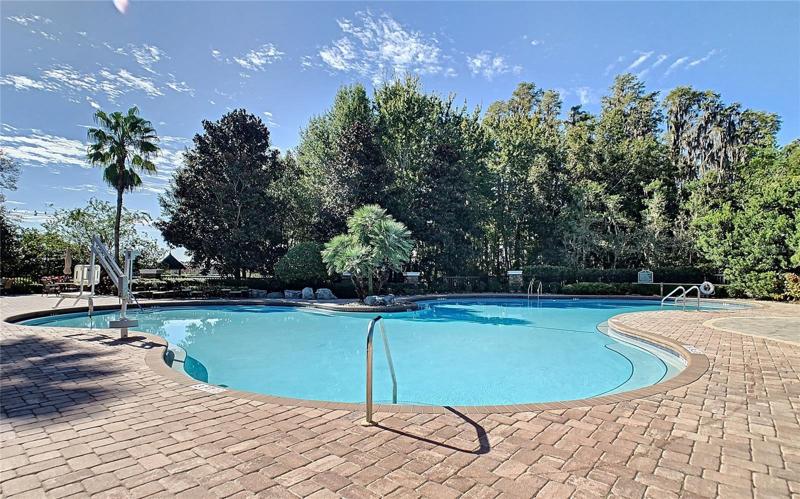 Lagoon style second pool