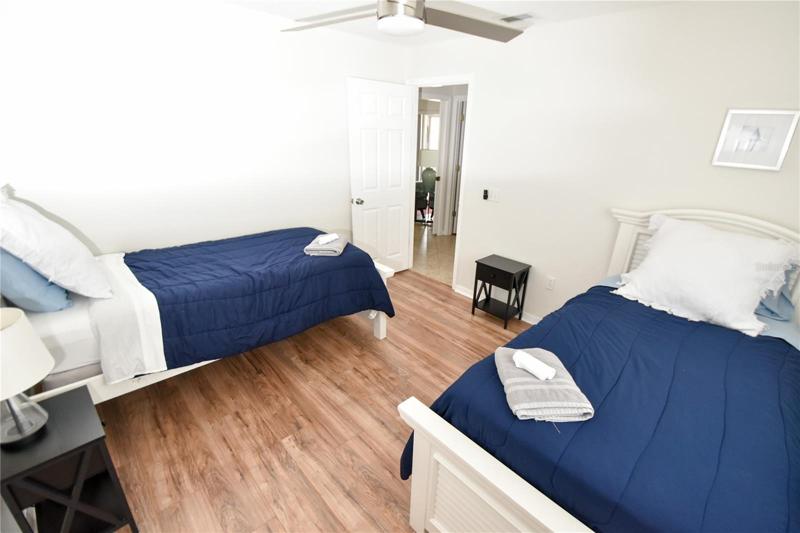 Guest bedroom.
