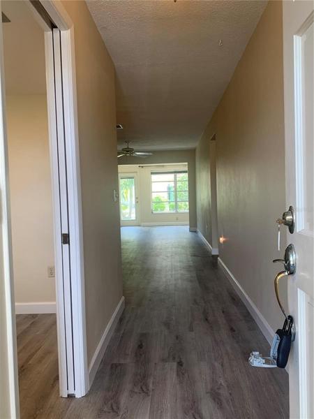 Spacious Foyer into your condo villa!