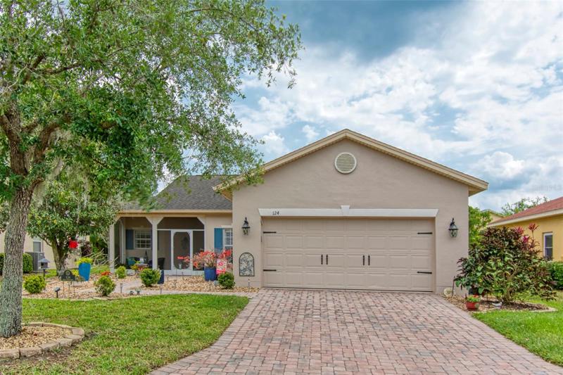 Move right in! Darling Allegro model that is well maintained!