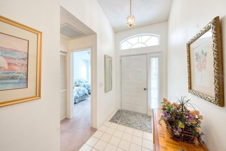 Newest villa style with lots of natural light~
