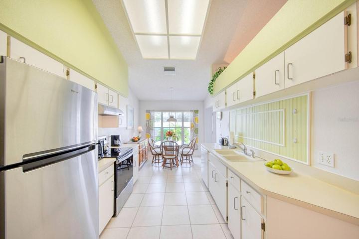 Generous cabinet & counter space~