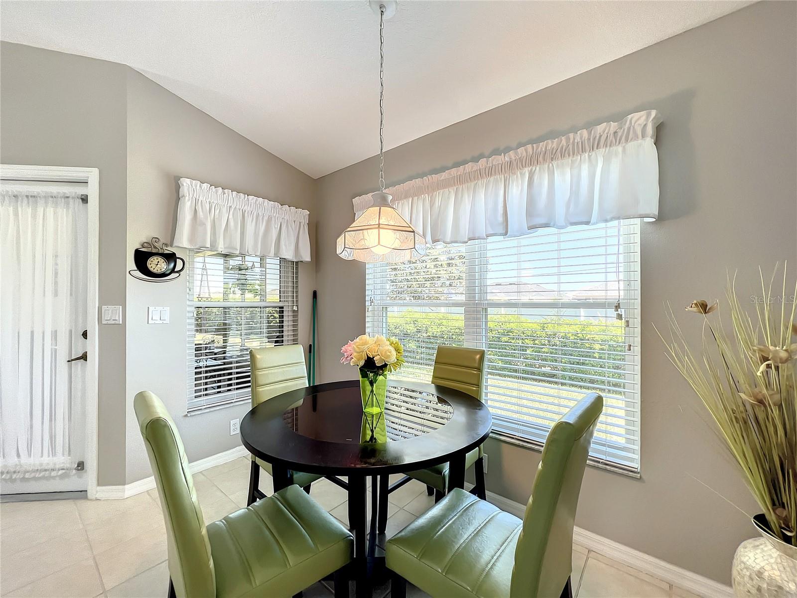 Breakfast area