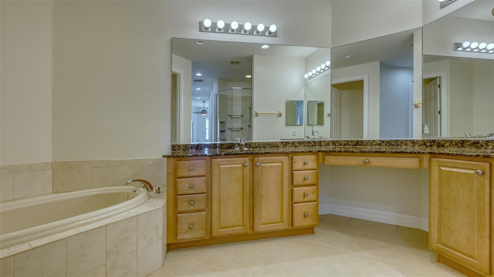Master Ensuite Bath