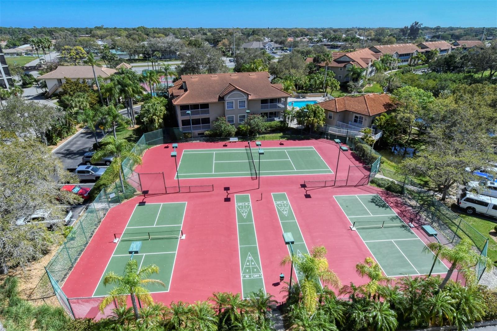 Jessie Harbor tennis and pickleball courts
