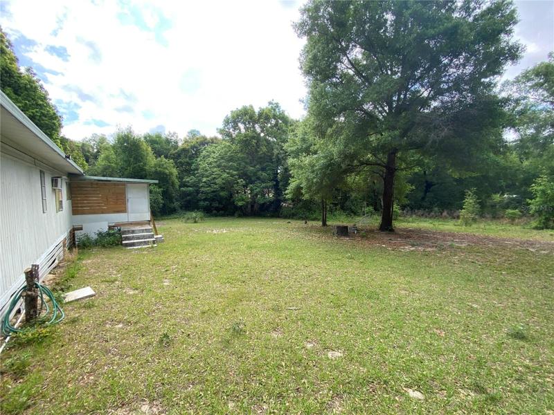 9 Yard Space South Side of Home