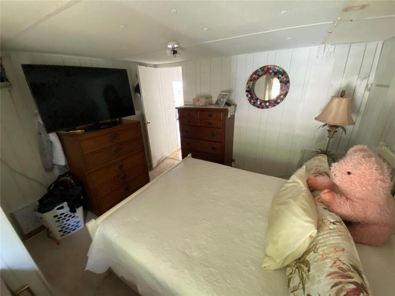 93 Bedroom 1
