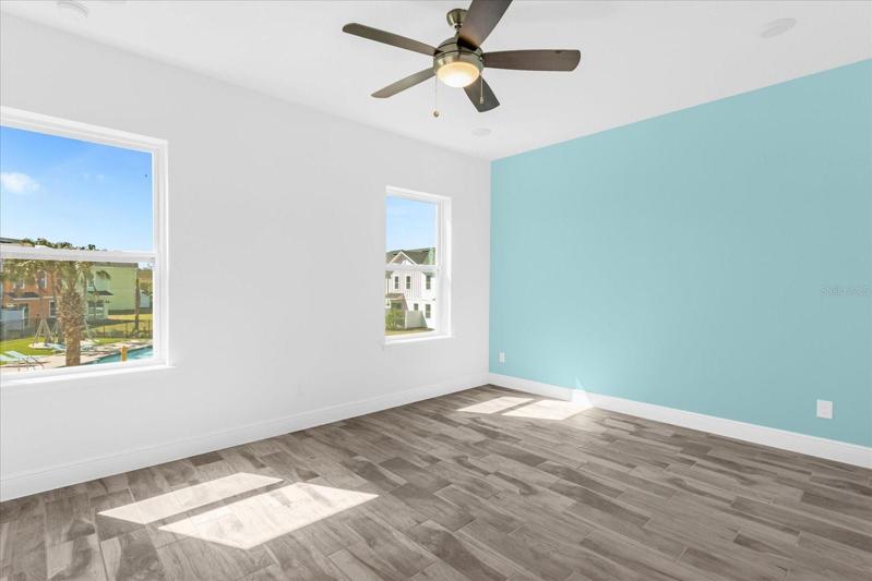 Master Suite (2nd floor)