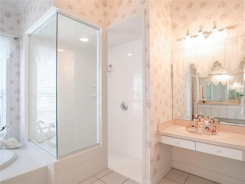 Walk in shower