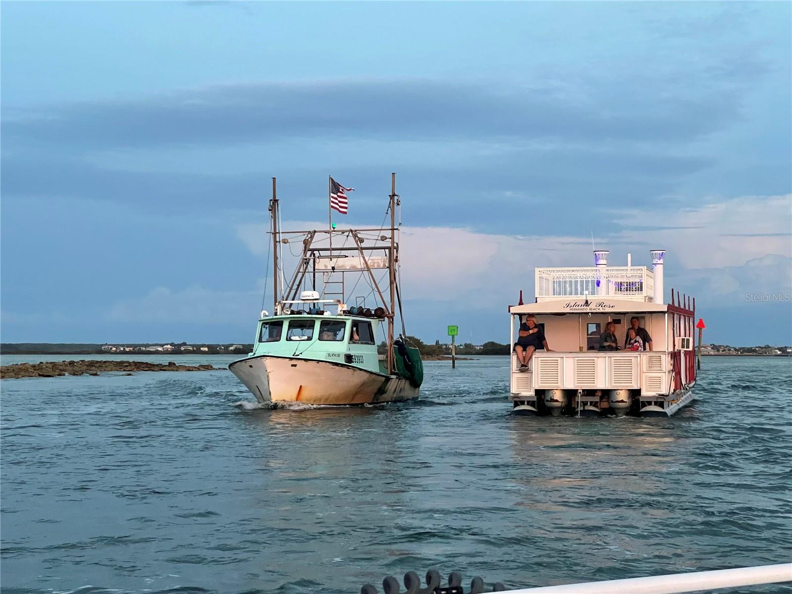 Sunset &amp; Dinner Cruises