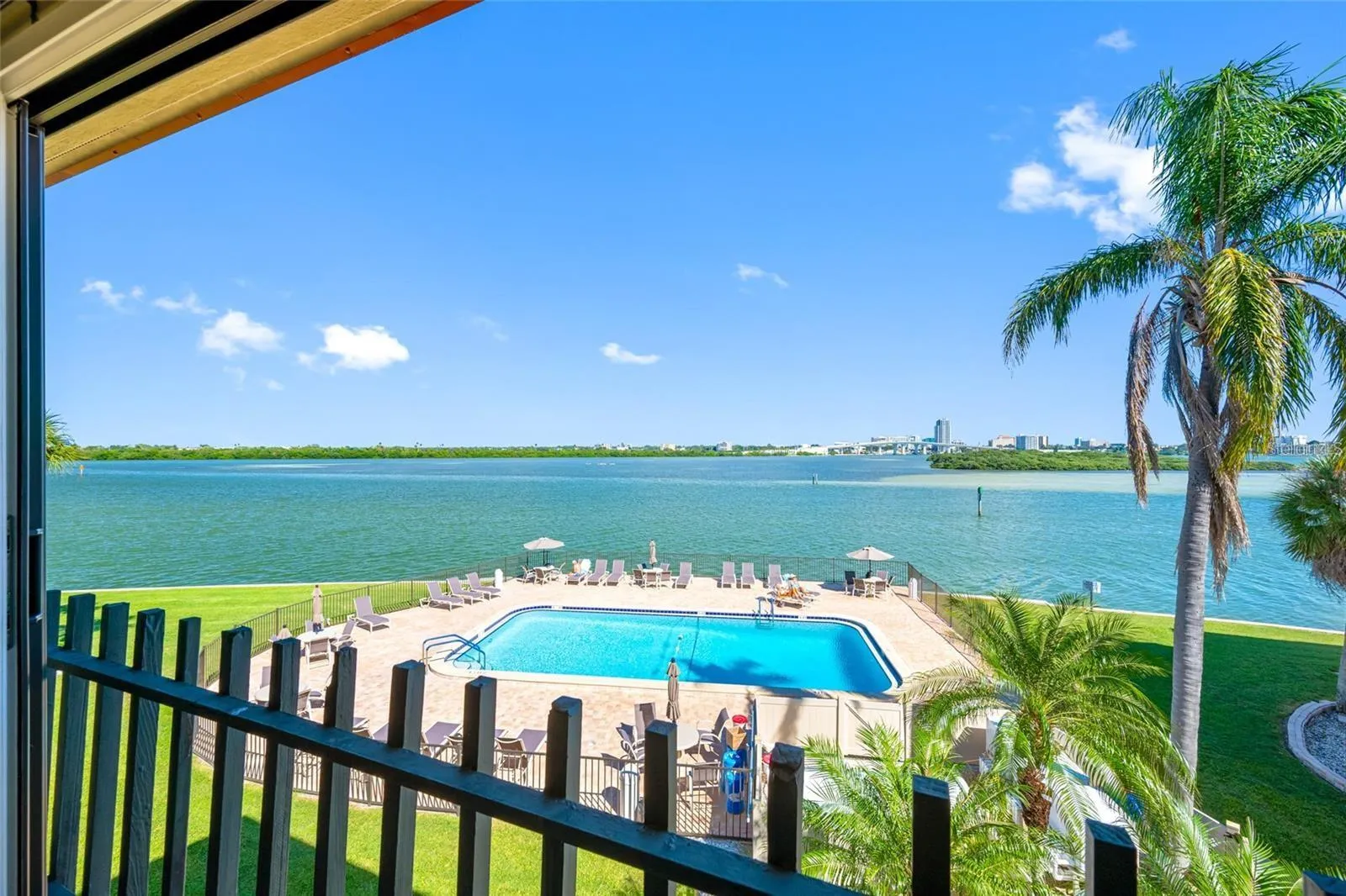 Clearwater, Florida 33767, 2 Bedrooms Bedrooms, 0 ,2 BathroomsBathrooms,Residential Lease,For Rent,GULFVIEW,0,U8195287