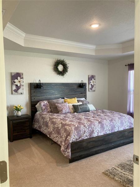 Photo of model home for illustration only. Options and colors will vary.