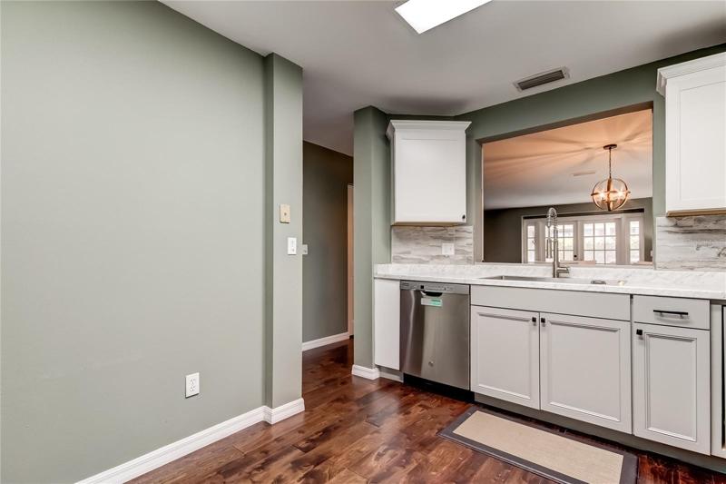 Kitchen - Left View