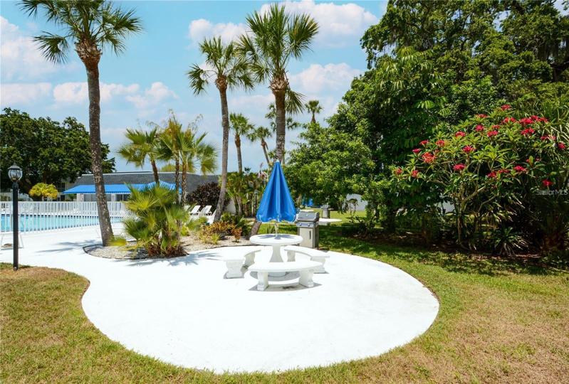 grill & picnic area