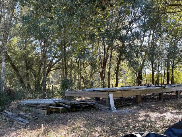 Landing for a future tiny house (4th rental)