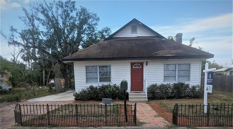 Spacious Front with Parking