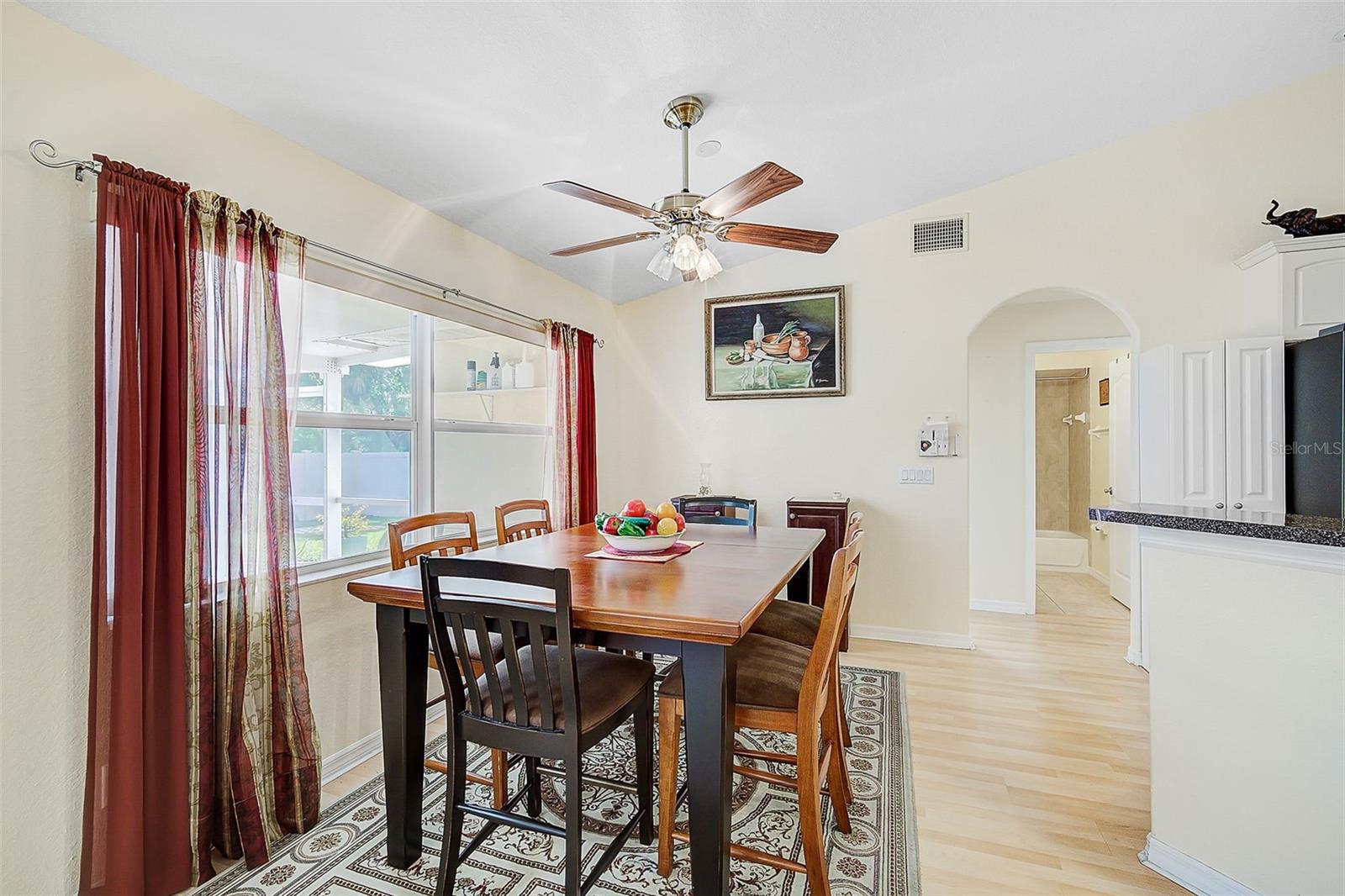 Eating area in kitchen