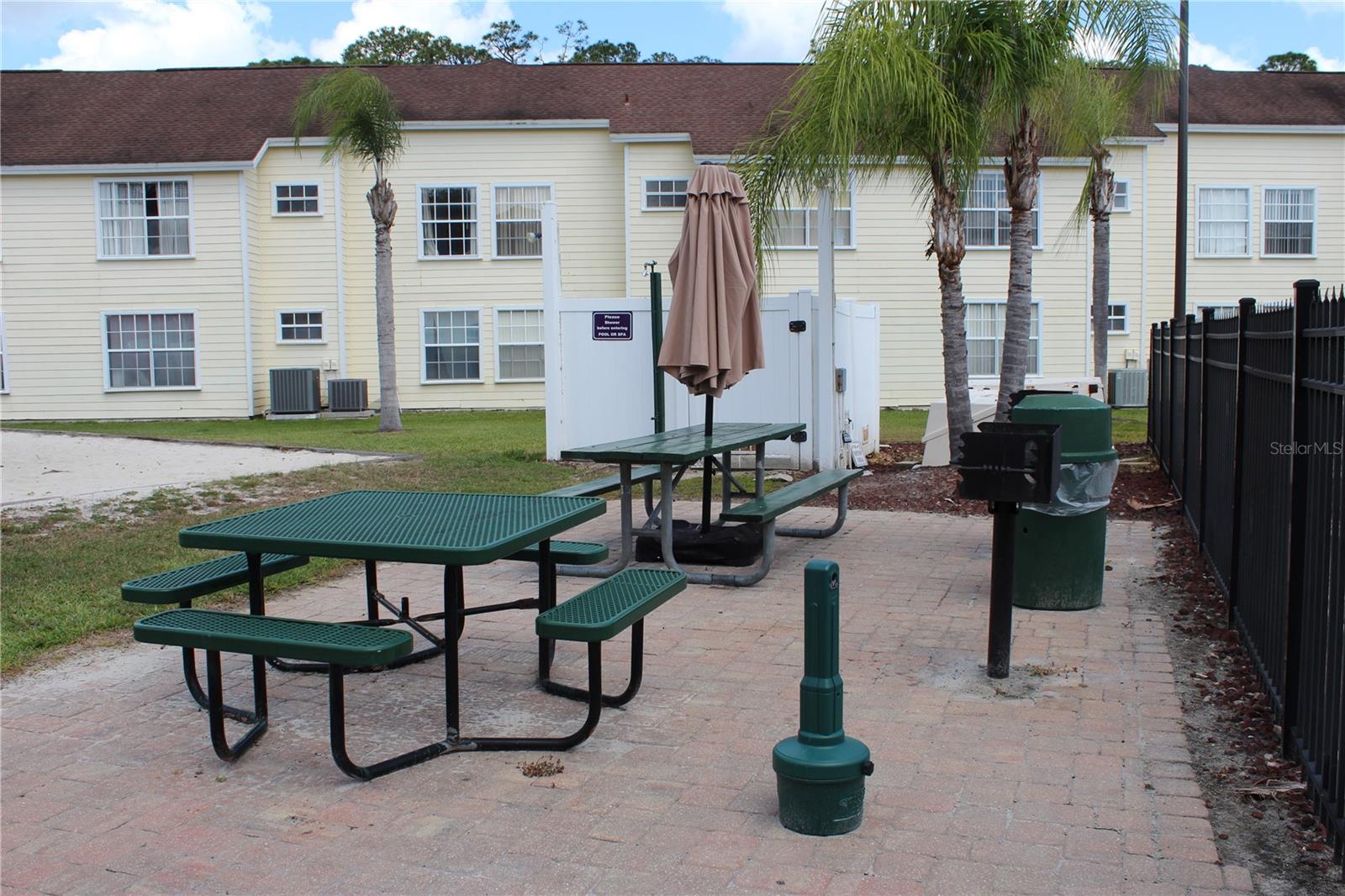 Community Grille and Picnic area