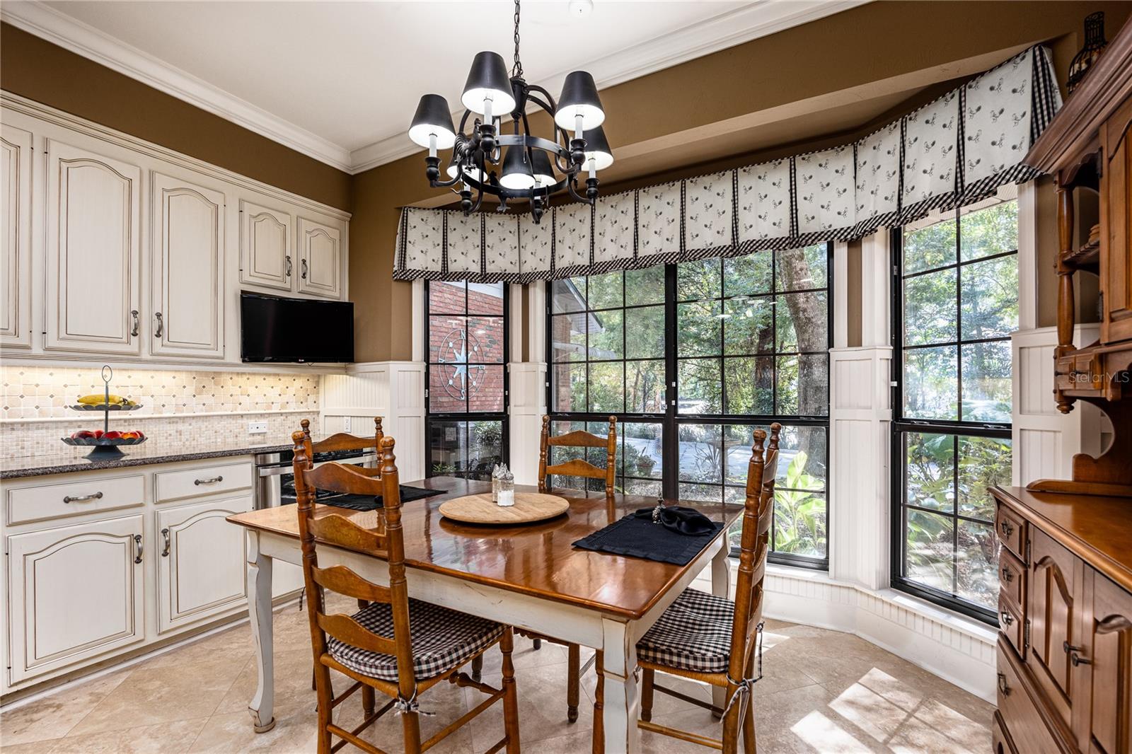 Breakfast nook