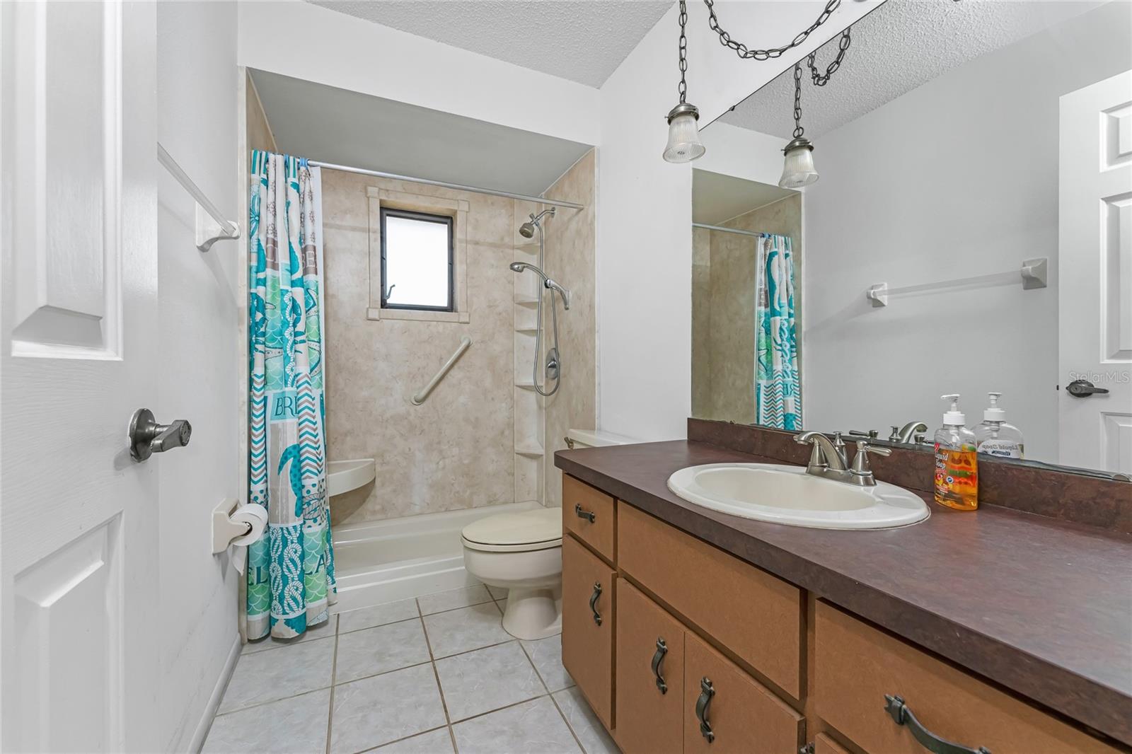 Bath2 with easy access shower.