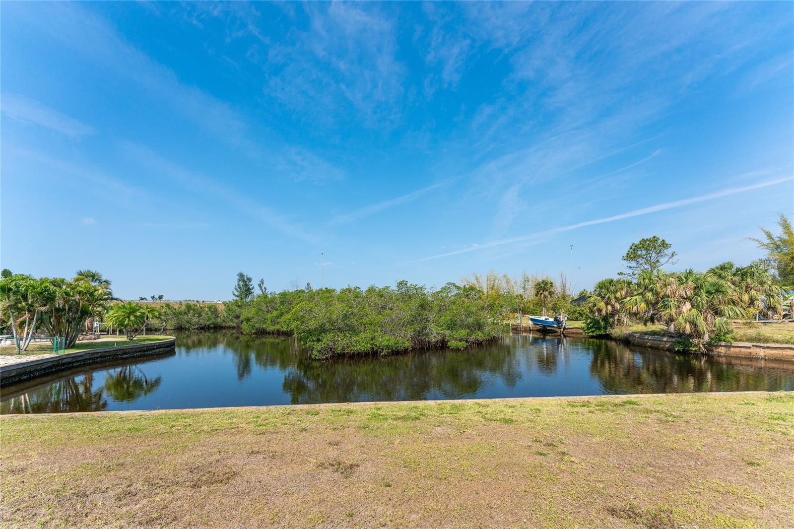 Classic 80s Florida home, ready for a new owner!